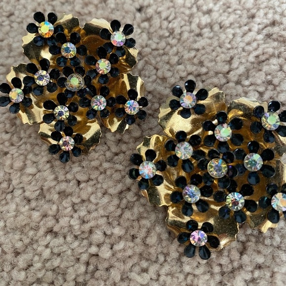 Coro- Vintage Signed Black Floral Clip On Earrings - Picture 2 of 8